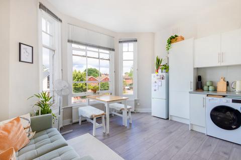 undefined, Grand Drive, London, SW20
