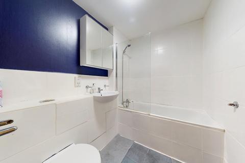 2 bedroom flat to rent, Laugan Walk