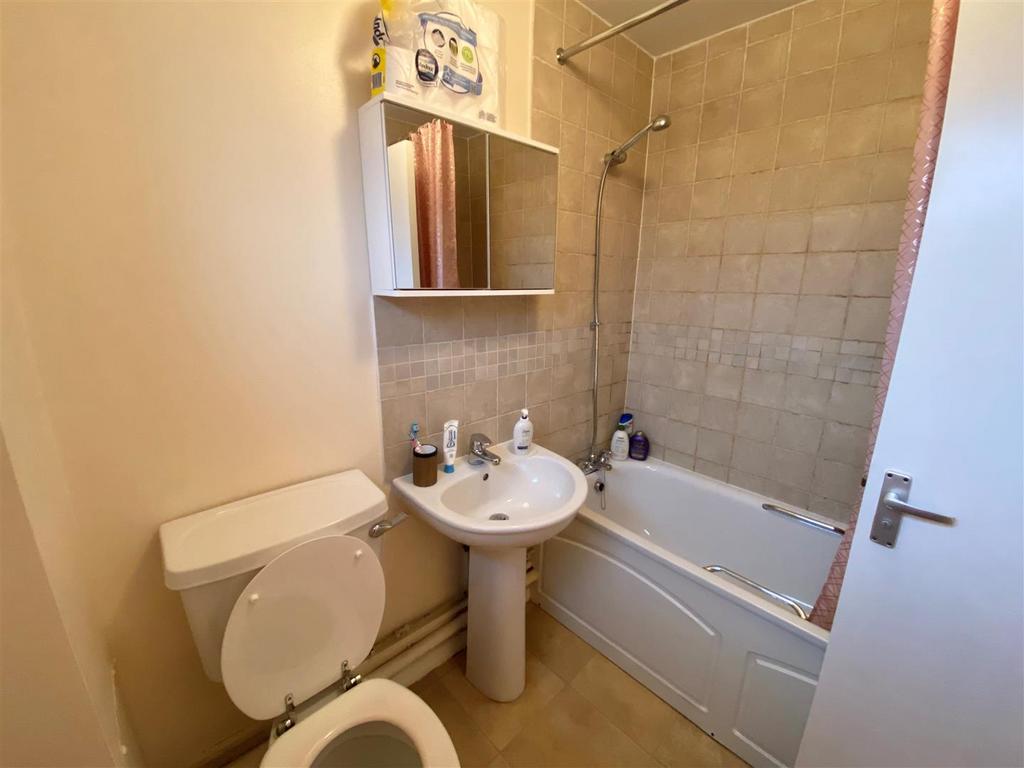 Bathroom.jpg