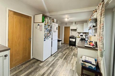 undefined, Reevy Road West, Bradford BD6