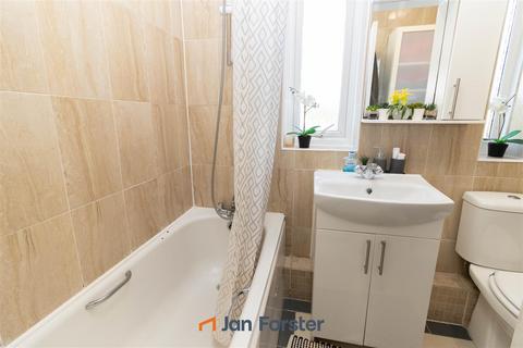 2 bedroom semi-detached house for sale, St. Cuthberts Road, Wallsend