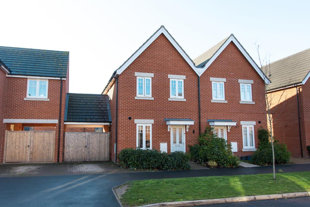 Two Double Bed, Stanway, Colchester CO3