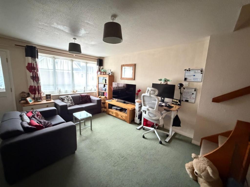 Living Room 2.JPG