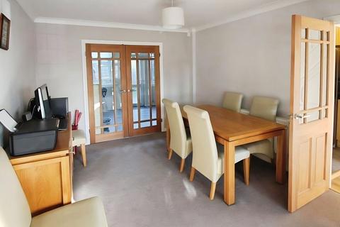 4 bedroom terraced house to rent, Prospect Road, Hornchurch, Essex, RM11