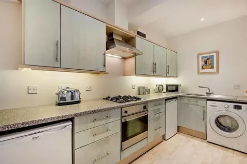Apartment in Maidstone, Bearsted - View 3