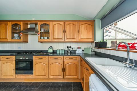 4 bedroom terraced house for sale, Chatsworth Avenue, Portsmouth