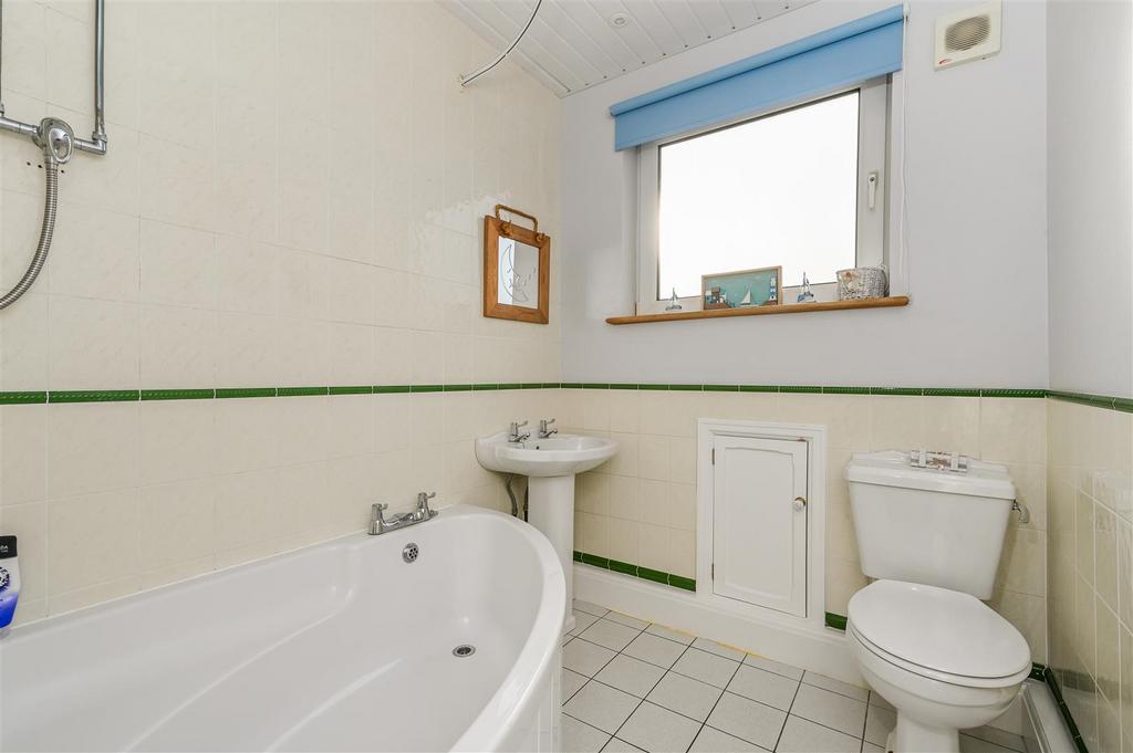 Bathroom.jpg