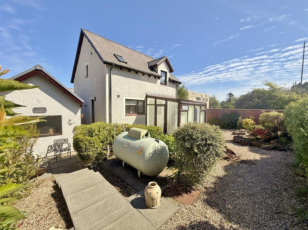 Garage and rear gardens