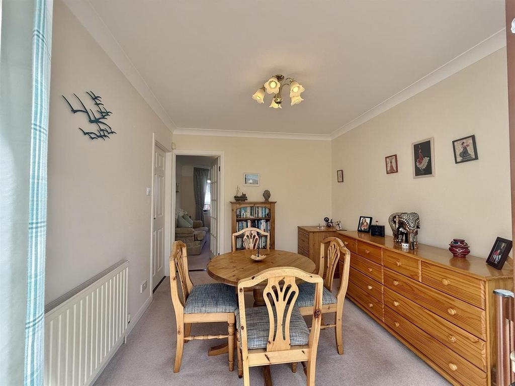 Dining from the conservatory