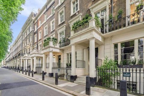 undefined, Sussex Gardens, Paddington, London, W2