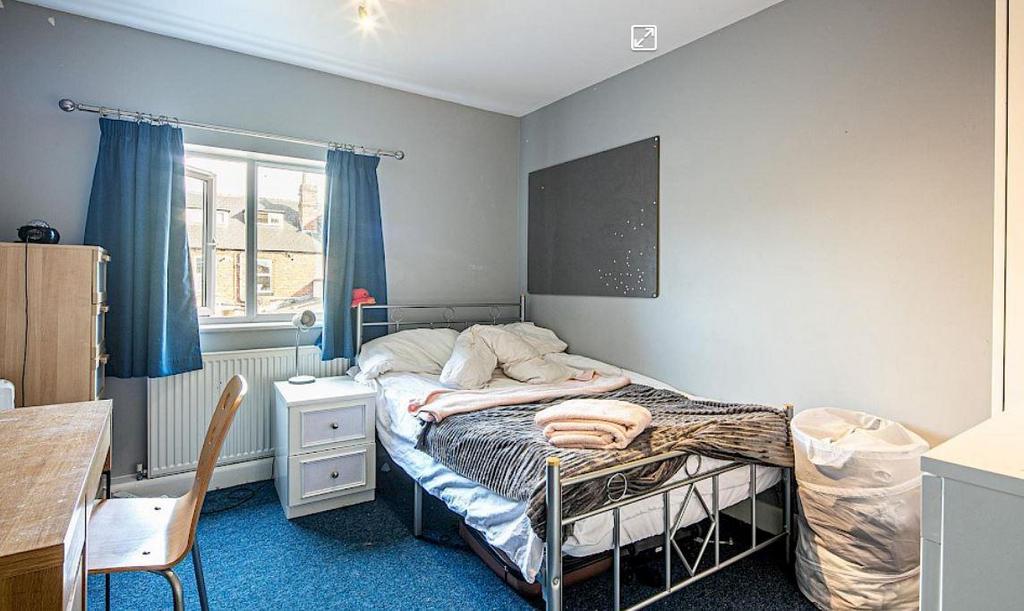 Bedroom 4.JPG