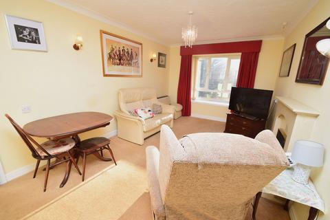Larchwood, Cheadle