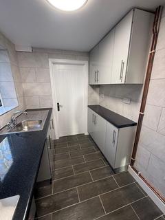3 bedroom terraced house to rent, Sweetman Street, Wolverhampton WV6