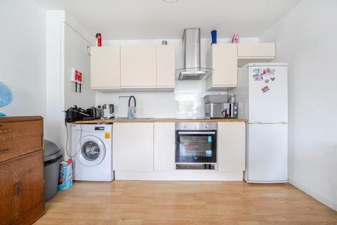 1 bedroom property to rent, Claudia Place, London, SW19