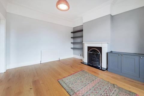 2 bedroom flat to rent, Manor Road, Beckenham, BR3