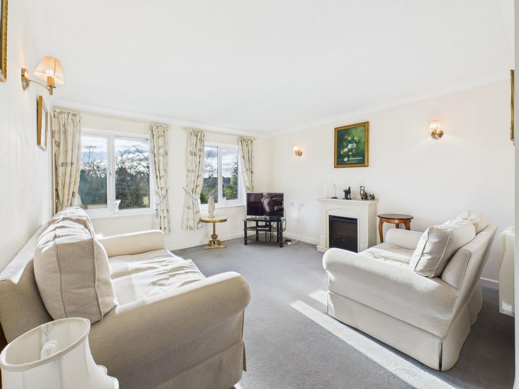 Sitting/Dining Room