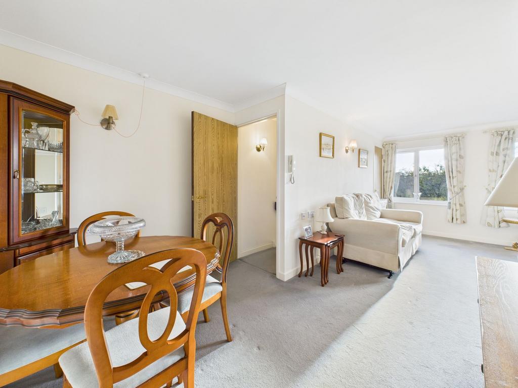 Sitting/Dining Room
