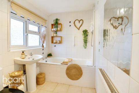 undefined, Theydon Crescent, Basildon *virtually staged*