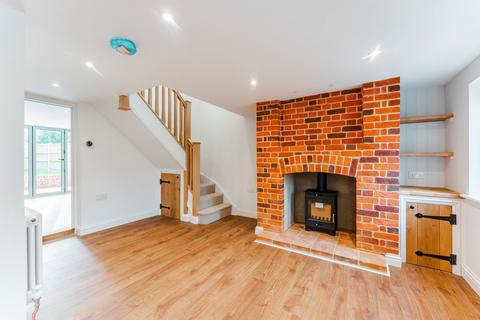 3 bedroom detached house to rent, The Street, Barton Turf, NR12