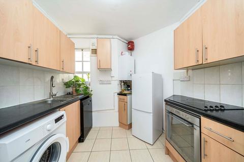 3 bedroom flat for sale, Chalton Street, London NW1