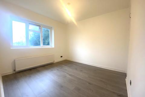 undefined, Darwin Drive, Southall UB1