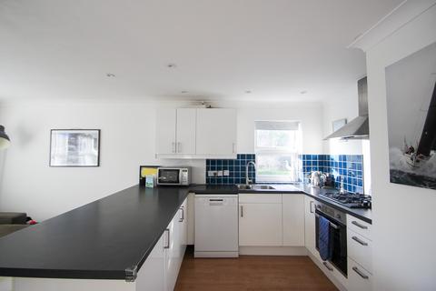 undefined, Hamble, SO31