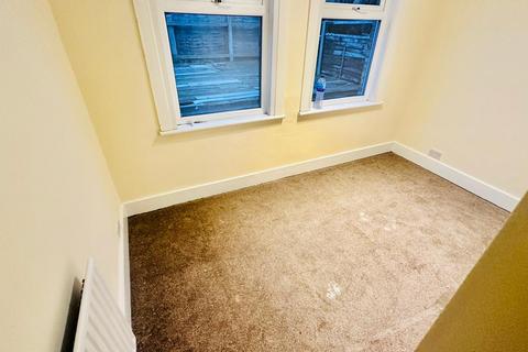 undefined, BEAUTIFUL 2 BED FLAT | NEWLY DONE UP |  AVAILABLE NOW , London E10