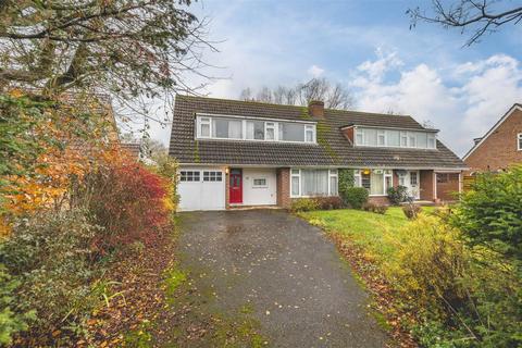 undefined, Stewart Close, Fifield, Maidenhead