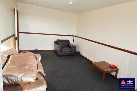 2 bedroom flat for sale, Byron Way, Northolt, UB5 6AZ