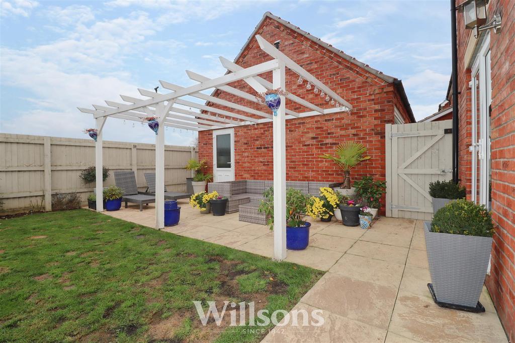 West-Facing Garden
