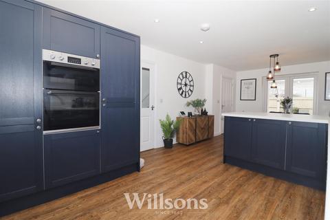 4 bedroom detached house for sale, Dales Avenue, Mablethorpe