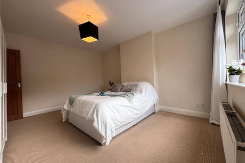 2 bedroom apartment to rent, Bryan Avenue, Willesden Green, NW10