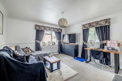 undefined, Liddell Way, Ascot