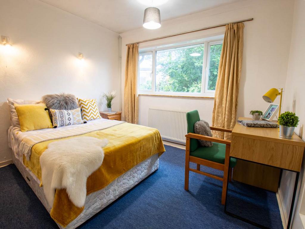 15 Crossways Canterb