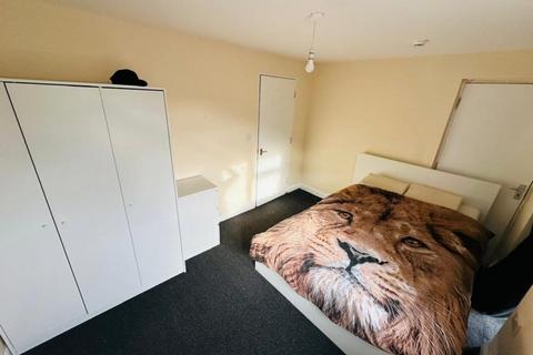 undefined, West Park Close, Romford, RM6