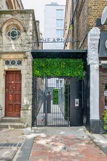 Studio to rent, The Mall