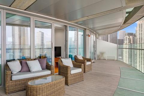 undefined, Crossharbour Plaza, Arena Tower, E14