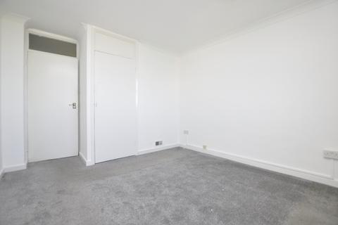 2 bedroom flat to rent, Thorndon Court, Great Warley