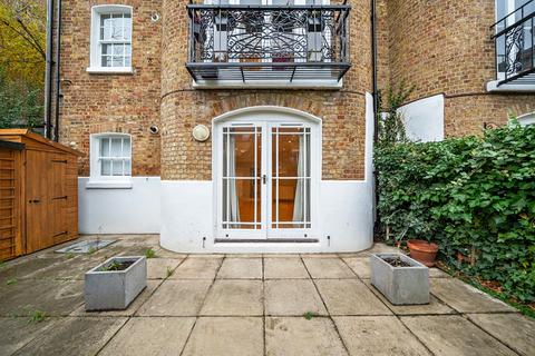 undefined, St. Ann's Crescent, London, SW18