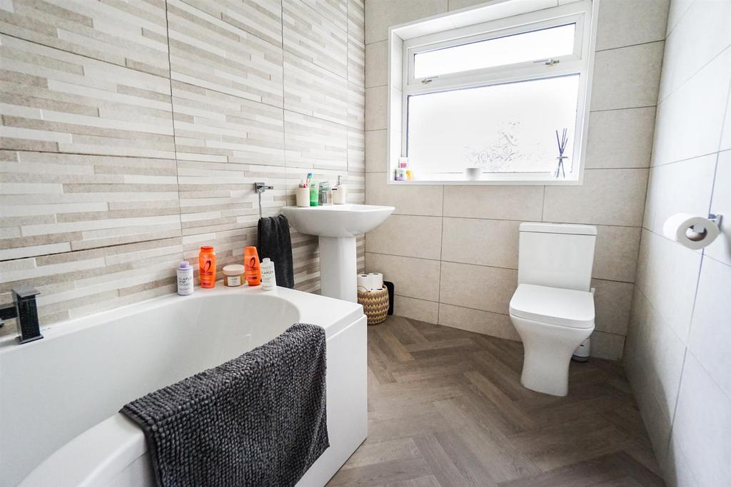 Bathroom No.12