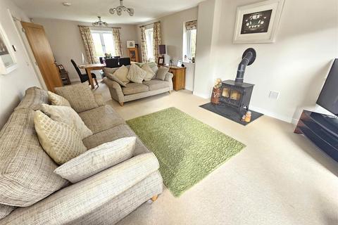4 bedroom link detached house for sale, Philpott Lane, Tavistock