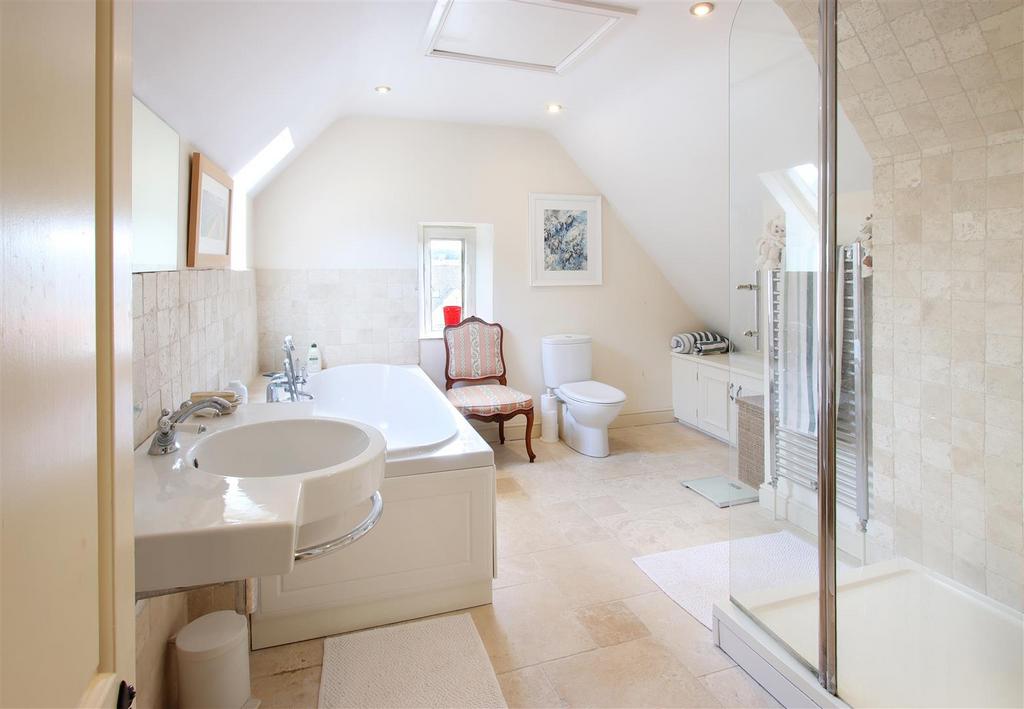 Bathroom.jpg