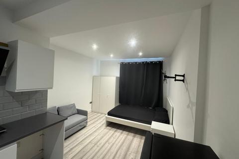 1 bedroom flat to rent, Cranbrook Road, Ilford, IG6