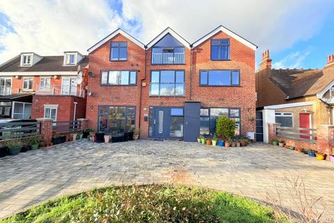 undefined, Cranbrook Road, Ilford, IG6