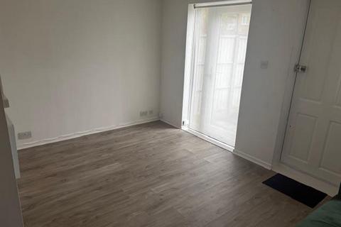 1 bedroom house to rent, Rolvenden Place, Tottenham