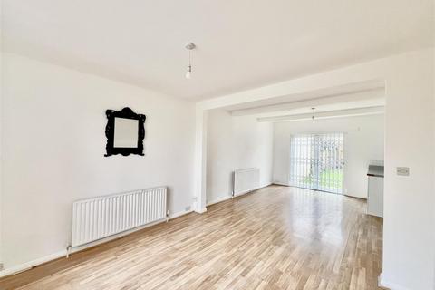undefined, Westbrook Road, Heston TW5