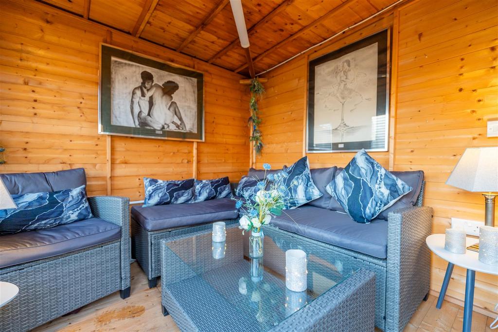 Gardenroom.jpg