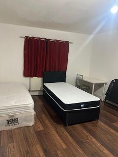 undefined, Hewett Road, Dagenham, RM8