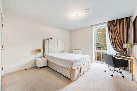 2 bedroom apartment to rent, Isambrand Court, Brentford