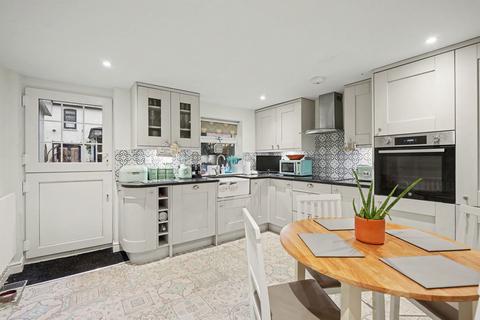 4 bedroom detached house for sale, Vicarage Road, Rochester ME2
